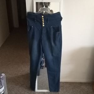 Blue jeans high rise
